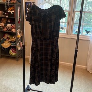 Navy plaid short sleeve dress
